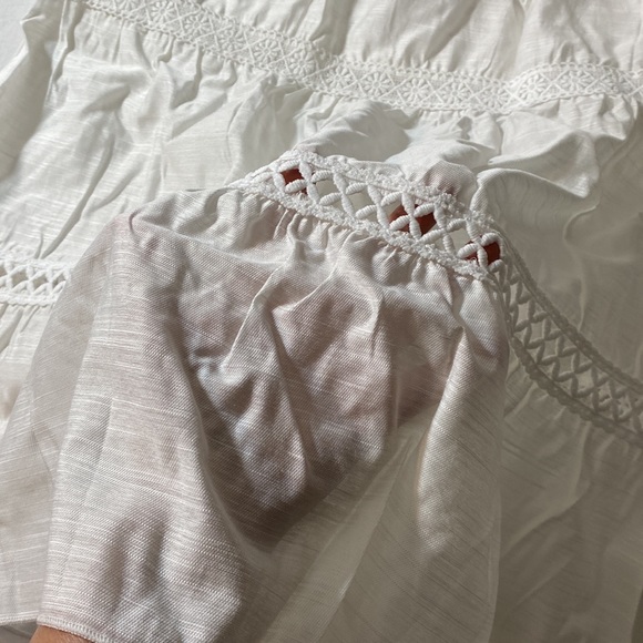 White Flowy Dress Short Sleeve Midi Dress Med size dress NWT - Picture 10 of 10